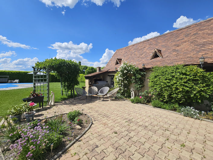 Image No.21-4 Bed House for sale