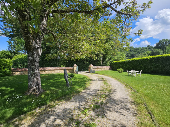 Image No.24-4 Bed House for sale