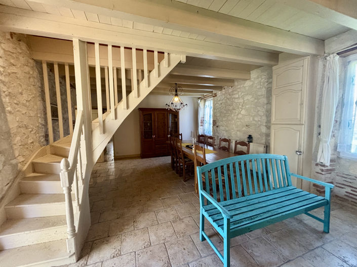 Image No.12-8 Bed Property for sale