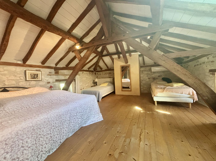 Image No.14-8 Bed Property for sale