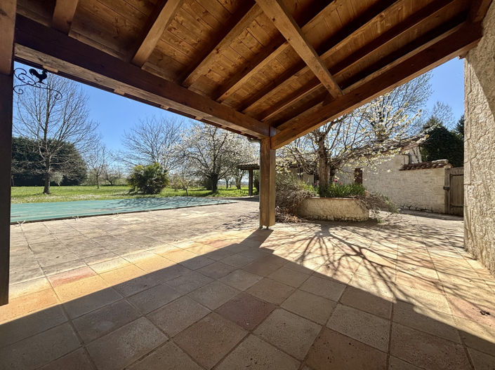 Image No.5-8 Bed Property for sale