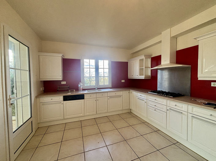 Image No.6-5 Bed House for sale