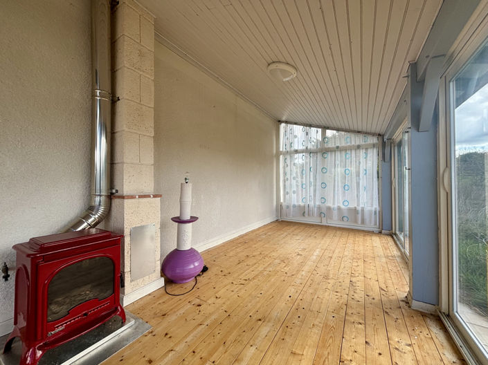 Image No.9-5 Bed House for sale