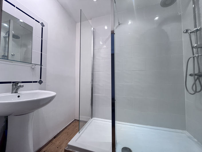 Image No.10-2 Bed House for sale