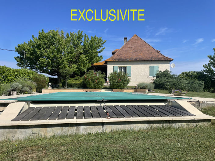 Image No.1-4 Bed House for sale