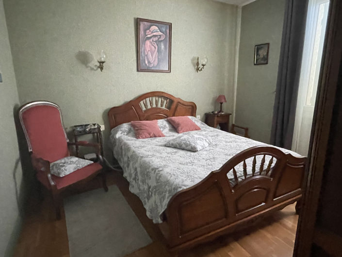 Image No.12-4 Bed House for sale