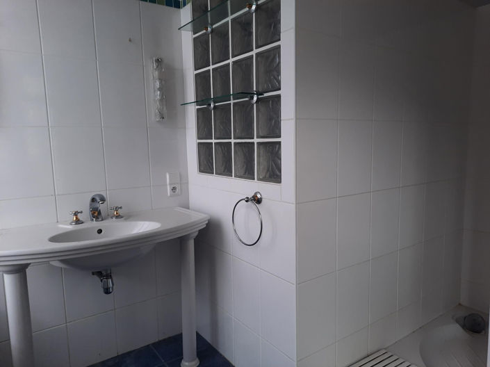 Image No.11-5 Bed House for sale