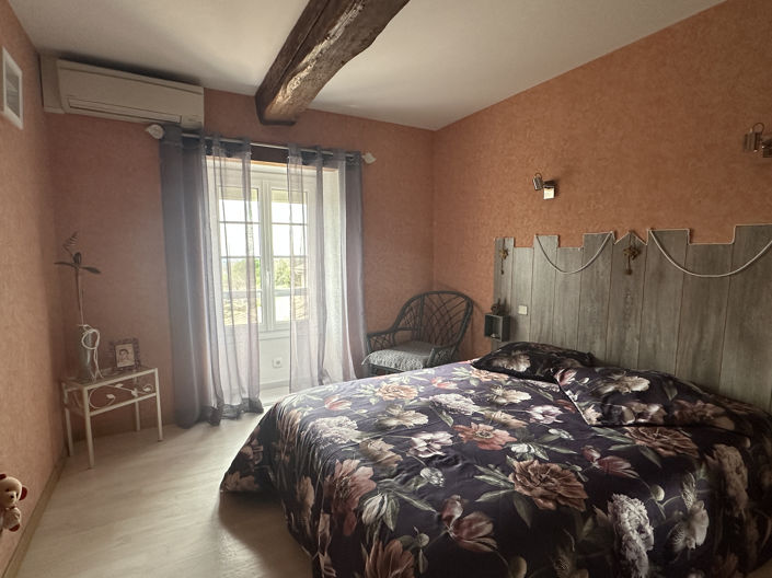 Image No.12-4 Bed House for sale