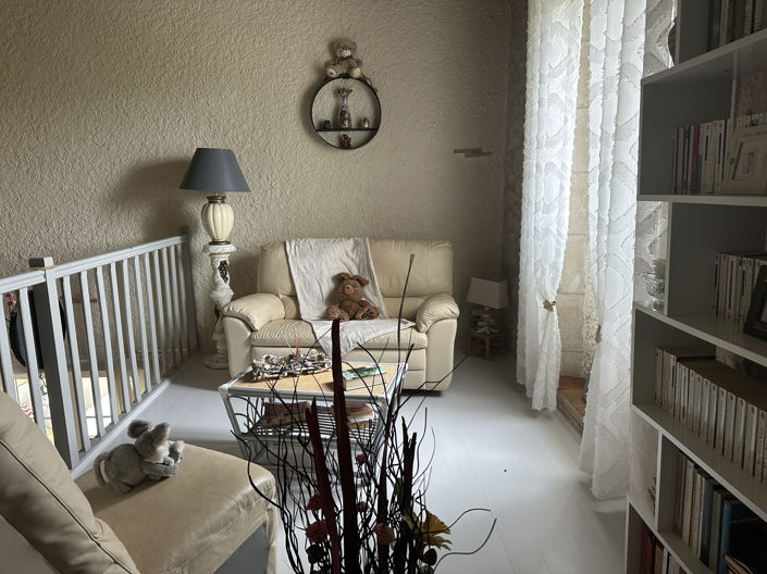 Image No.9-4 Bed House for sale