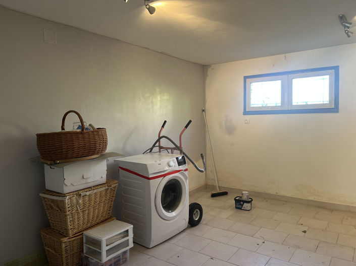 Image No.17-2 Bed House for sale