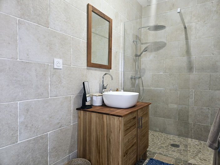 Image No.12-7 Bed House for sale