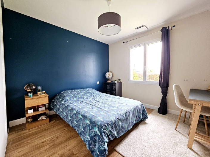 Image No.8-7 Bed House for sale