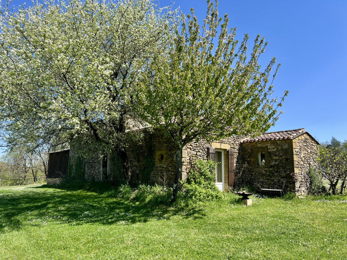 Image No.17-3 Bed Property for sale