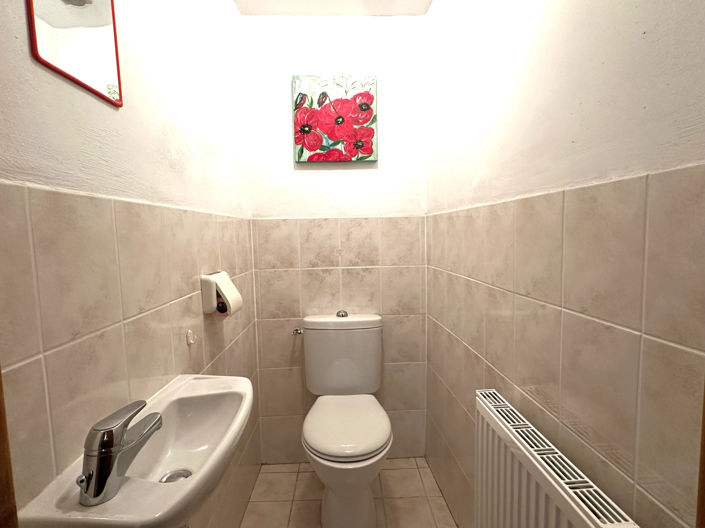 Image No.11-3 Bed House for sale