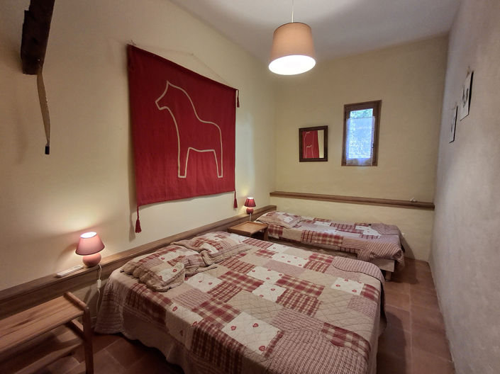 Image No.9-4 Bed House for sale