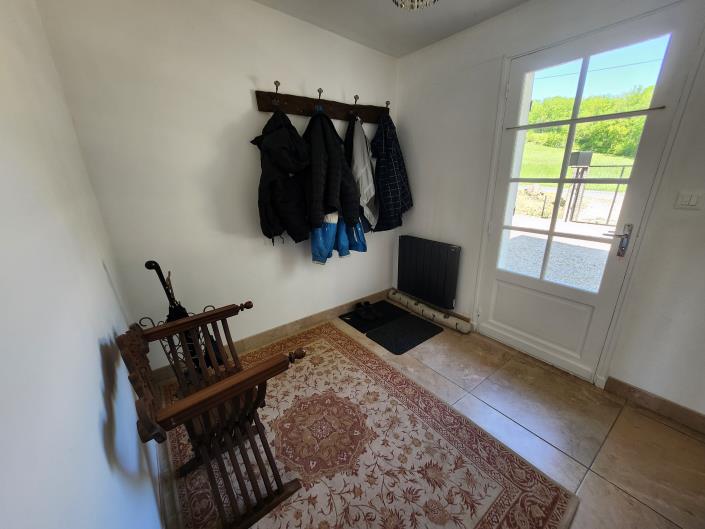 Image No.23-3 Bed Country Property for sale