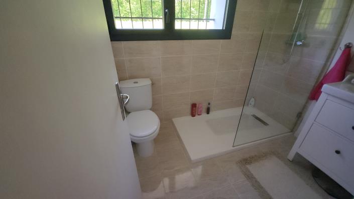 Image No.31-3 Bed Country Property for sale