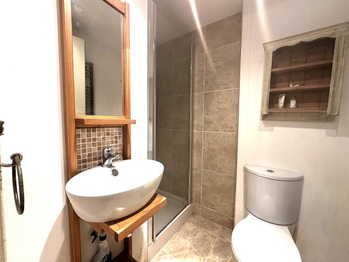 Image No.14-3 Bed Country House for sale