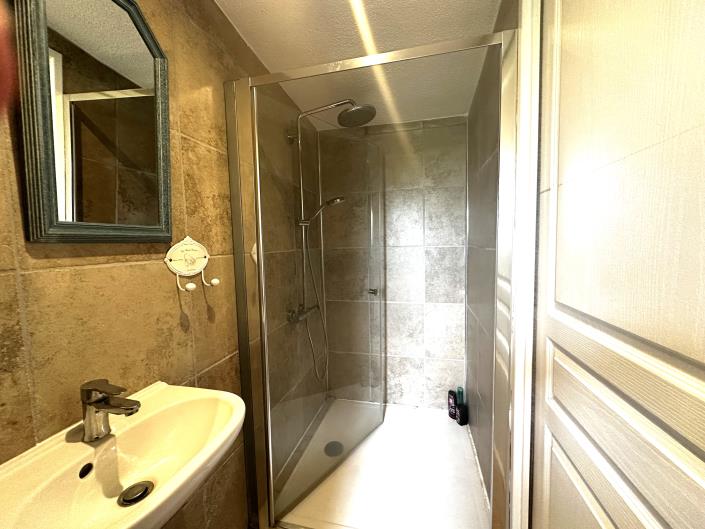 Image No.16-3 Bed Country House for sale