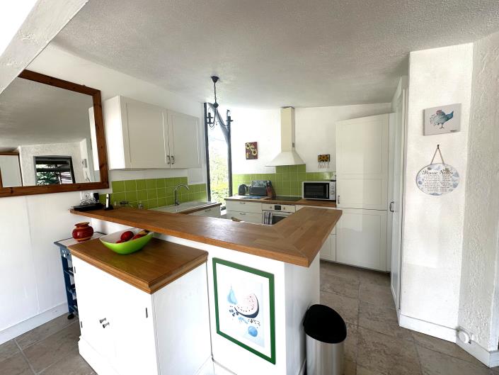 Image No.20-3 Bed Country House for sale