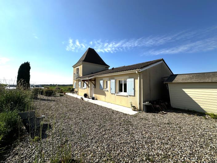 Image No.23-3 Bed Villa / Detached for sale