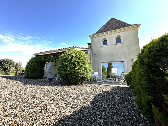 Image No.21-3 Bed Villa / Detached for sale