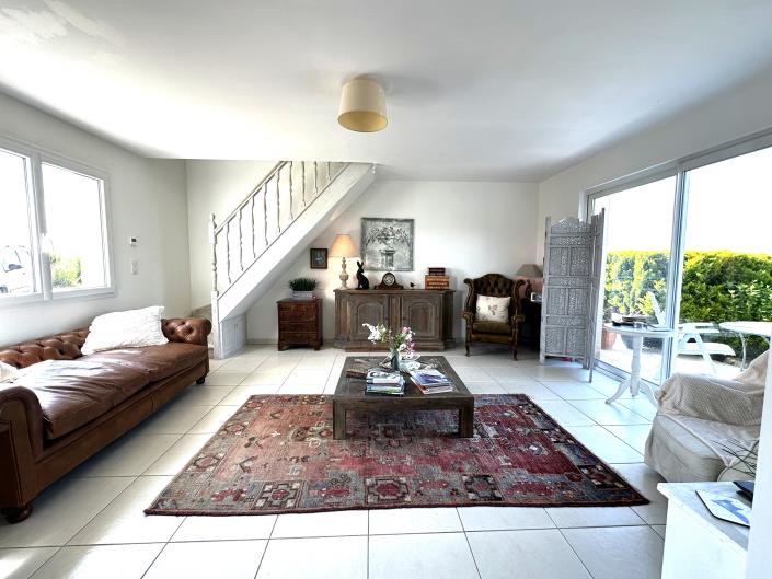 Image No.2-3 Bed Villa / Detached for sale