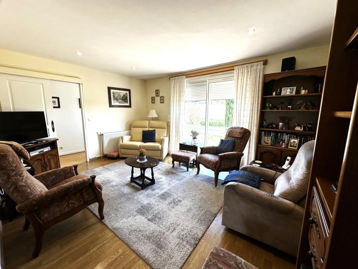 Image No.3-2 Bed Villa / Detached for sale