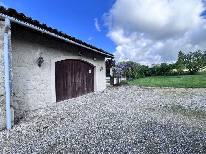 Image No.17-5 Bed Country House for sale