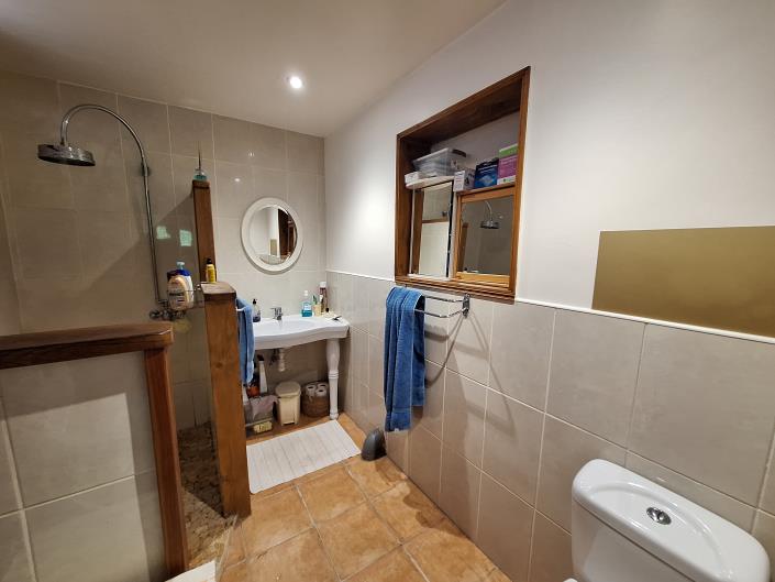 Image No.6-3 Bed Country House for sale