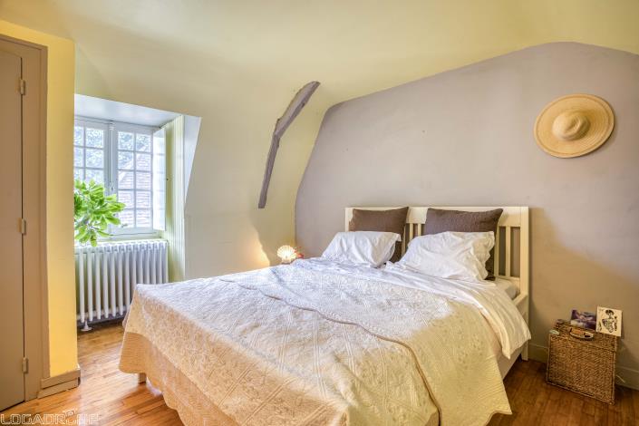 Image No.9-4 Bed Chateaux for sale