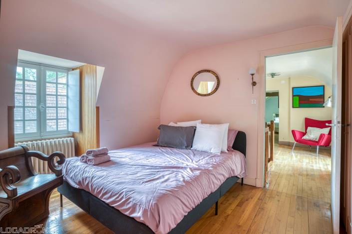 Image No.17-4 Bed Chateaux for sale