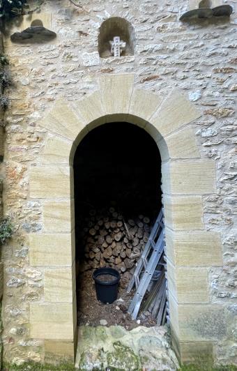 Image No.26-4 Bed Chateaux for sale