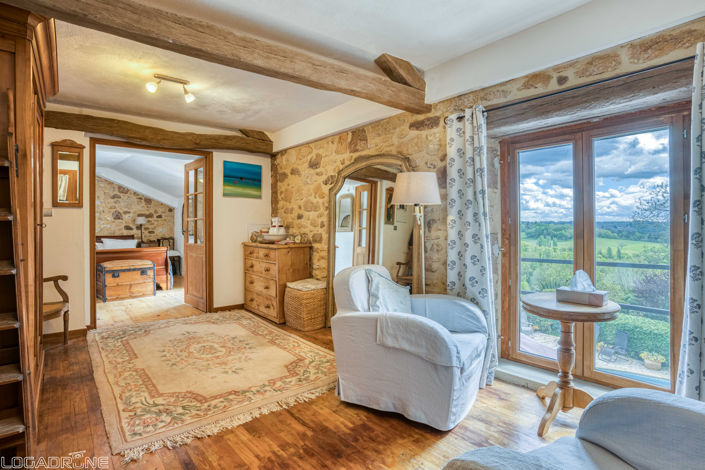 Image No.14-4 Bed House for sale