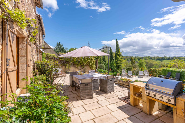 Image No.2-4 Bed House for sale