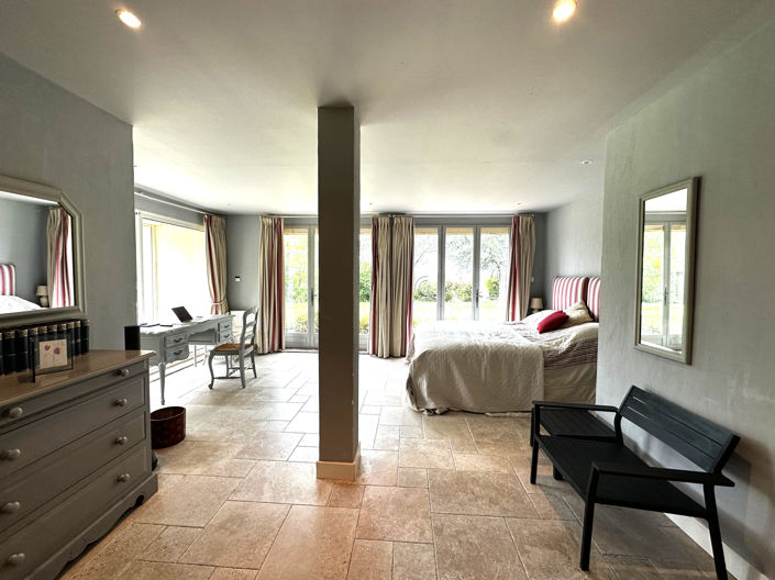 Image No.7-4 Bed House for sale