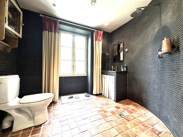 Image No.8-4 Bed House for sale