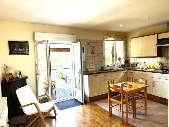 Image No.4-2 Bed House for sale