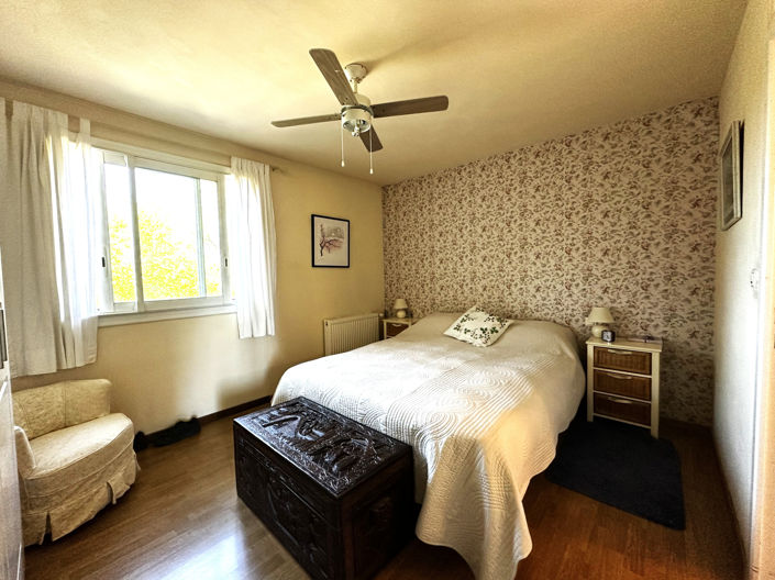 Image No.9-2 Bed House for sale