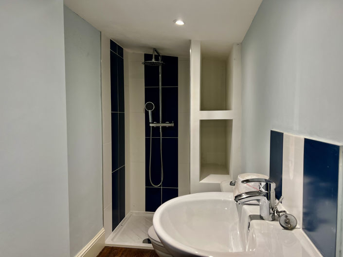 Image No.21-5 Bed House for sale