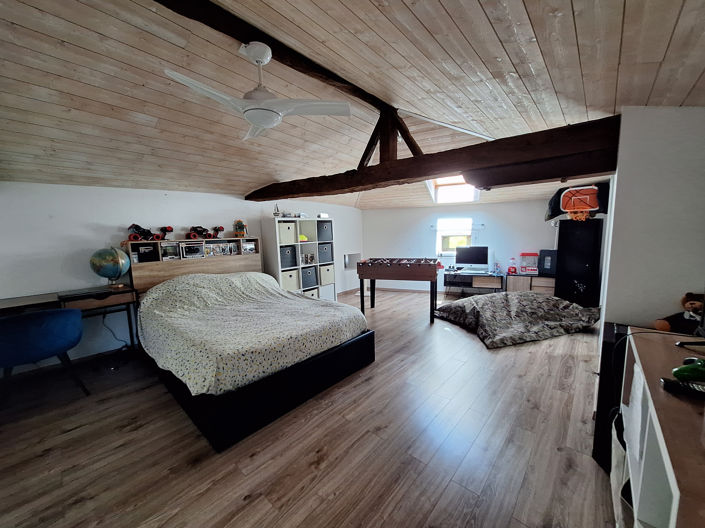 Image No.10-8 Bed House for sale