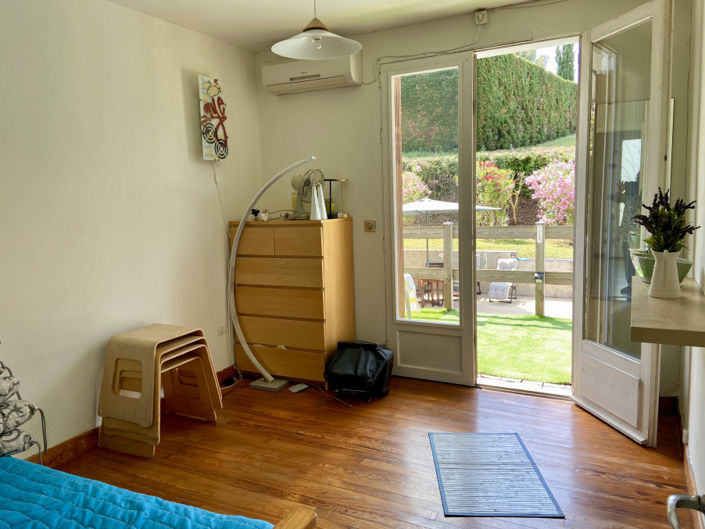 Image No.11-3 Bed House for sale