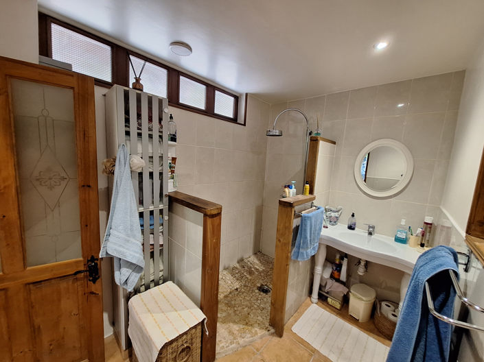 Image No.13-3 Bed House for sale