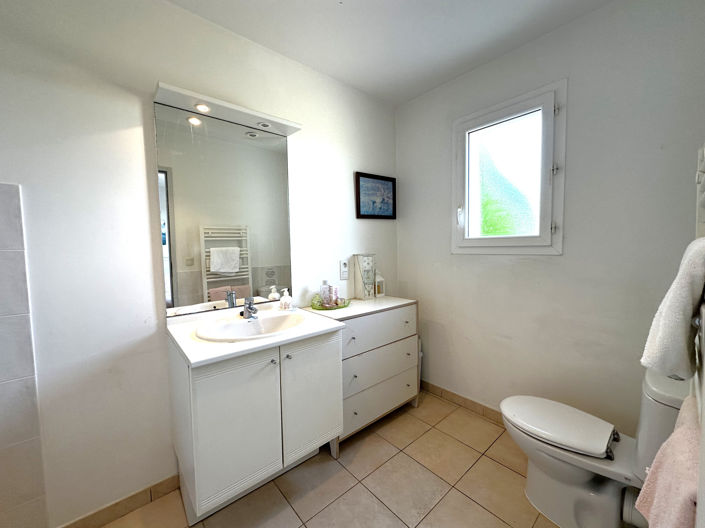 Image No.12-3 Bed House for sale