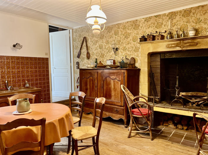 Image No.9-5 Bed House for sale