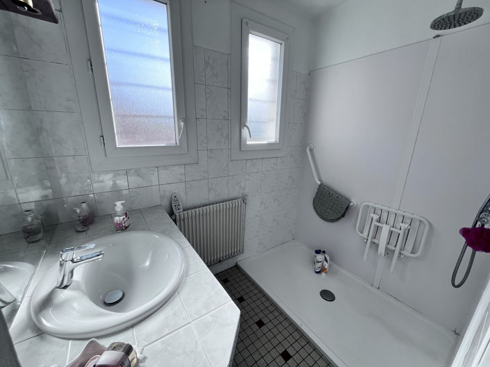 Image No.10-3 Bed House for sale