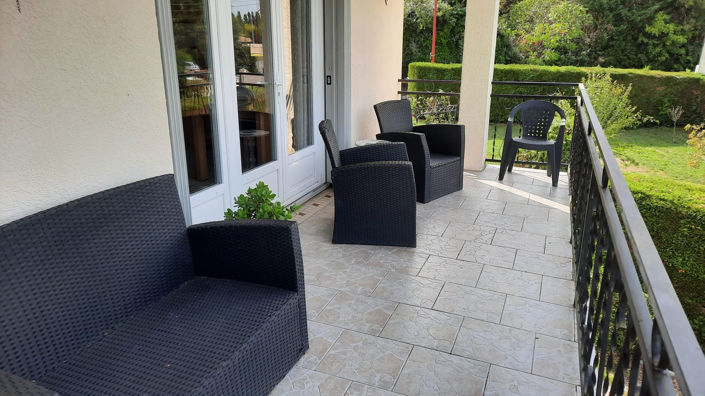 Image No.17-3 Bed House for sale