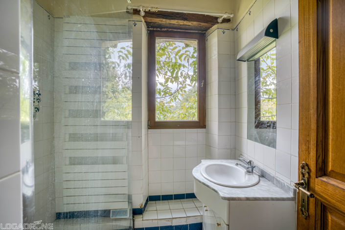 Image No.24-4 Bed House for sale