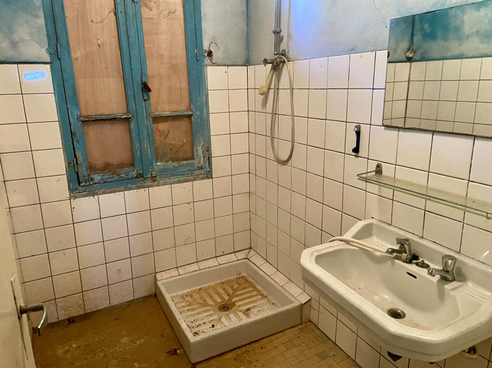 Image No.11-3 Bed House for sale