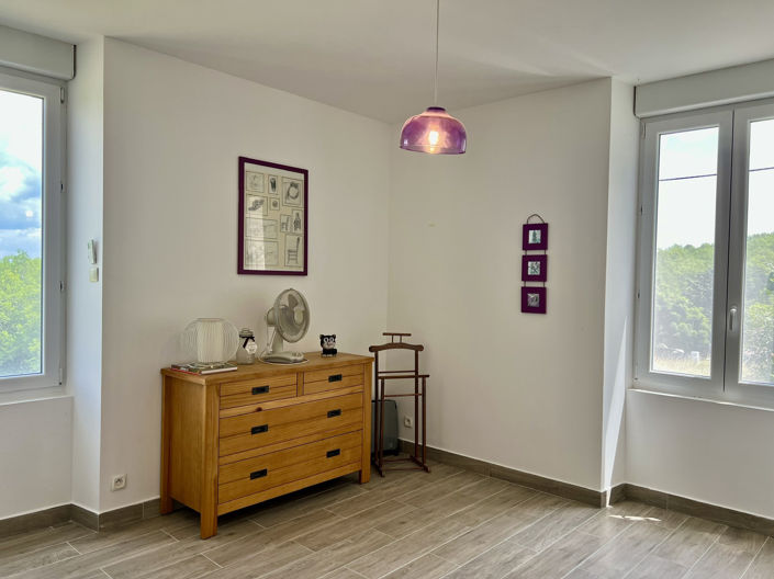 Image No.14-5 Bed House for sale